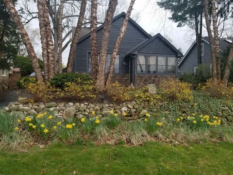 A home in Sylvan Lake