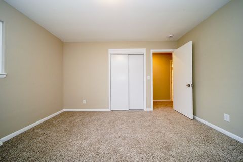 A home in WayneCity_Wayne