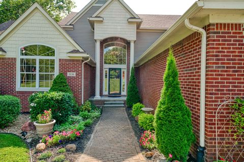 A home in Putnam Twp