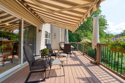 A home in Putnam Twp