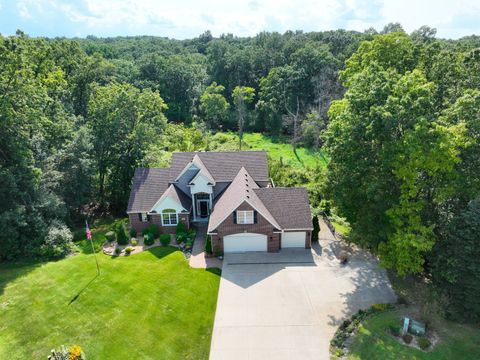 A home in Putnam Twp