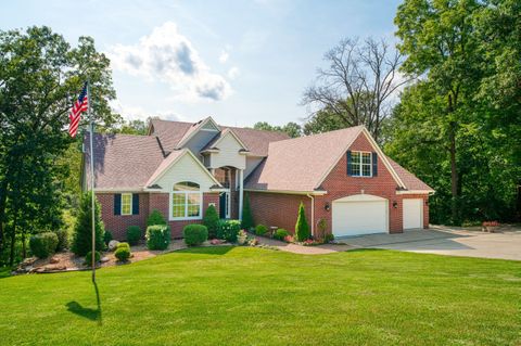 A home in Putnam Twp