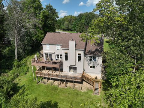 A home in Putnam Twp