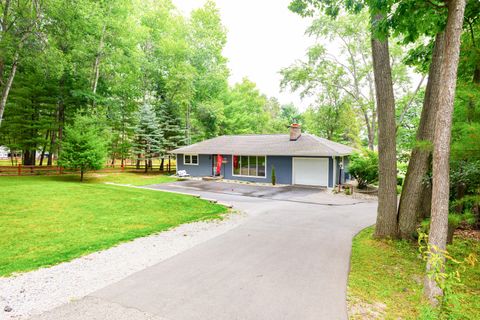 1130 W HIGGINS LAKE Drive Gerrish Township Roscommon MI 48653