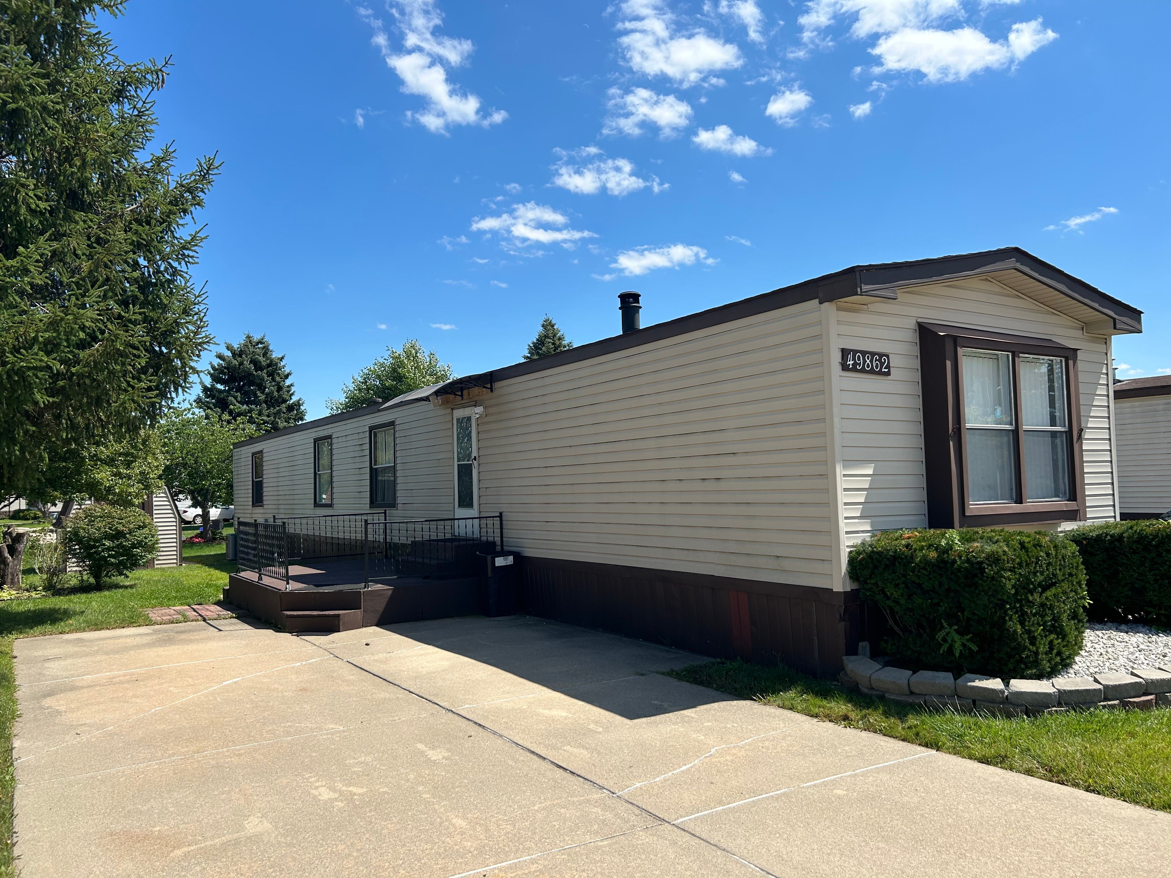 View Shelby Twp, MI 48315 mobile home