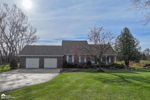 A home in Davison Twp