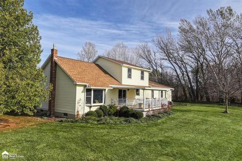 A home in Davison Twp