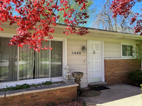 A home in West Bloomfield Twp