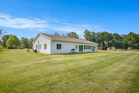 A home in Pennfield Twp