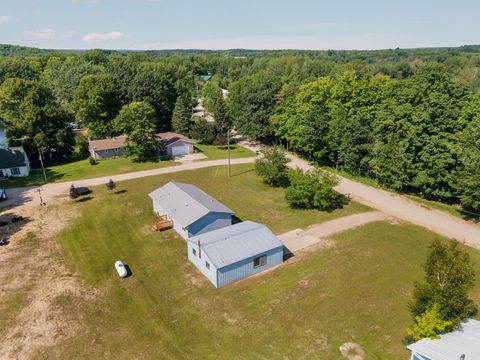 A home in Rose Lake Twp