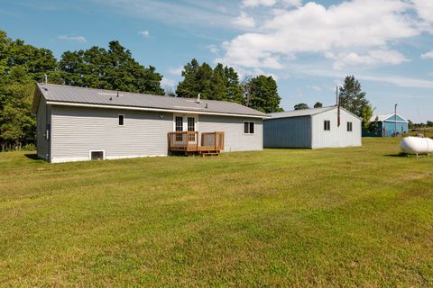 A home in Rose Lake Twp