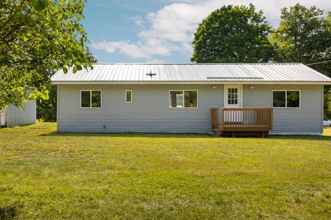 A home in Rose Lake Twp