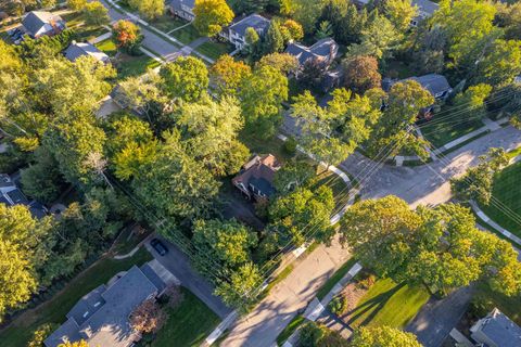 A home in Bloomfield Twp