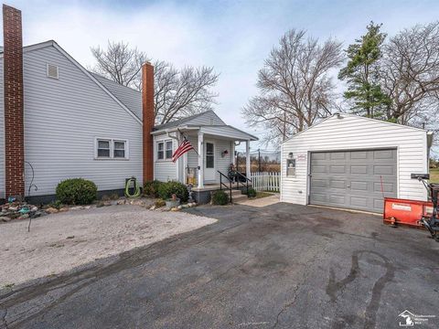 A home in Ida Twp