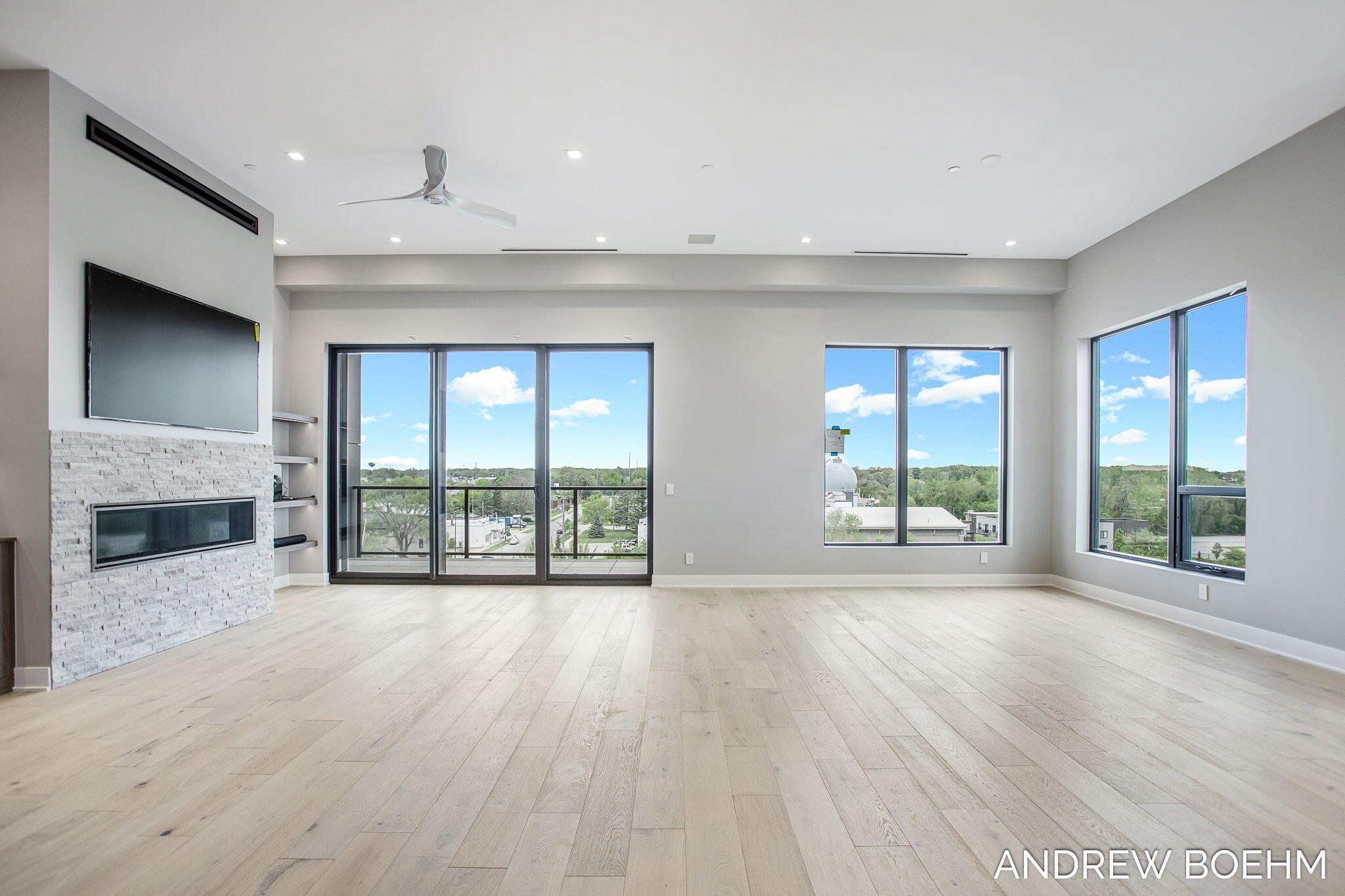 159 S River Avenue 406