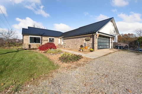 A home in Putnam Twp