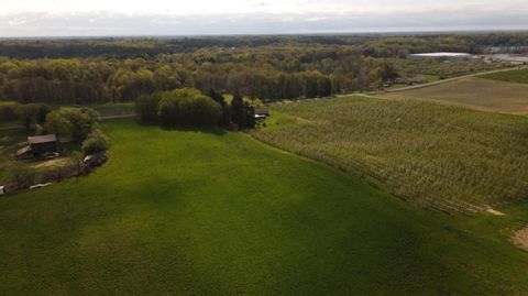 A home in Hartford Twp