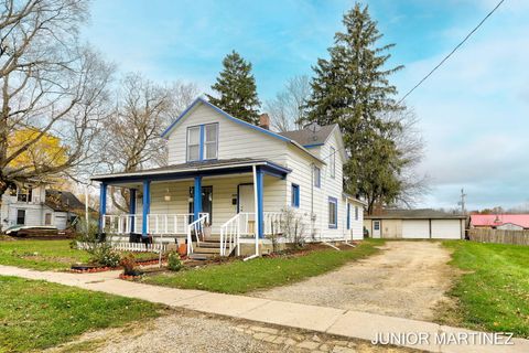 A home in Bloomingdale Vlg