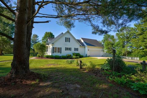 A home in Taymouth Twp