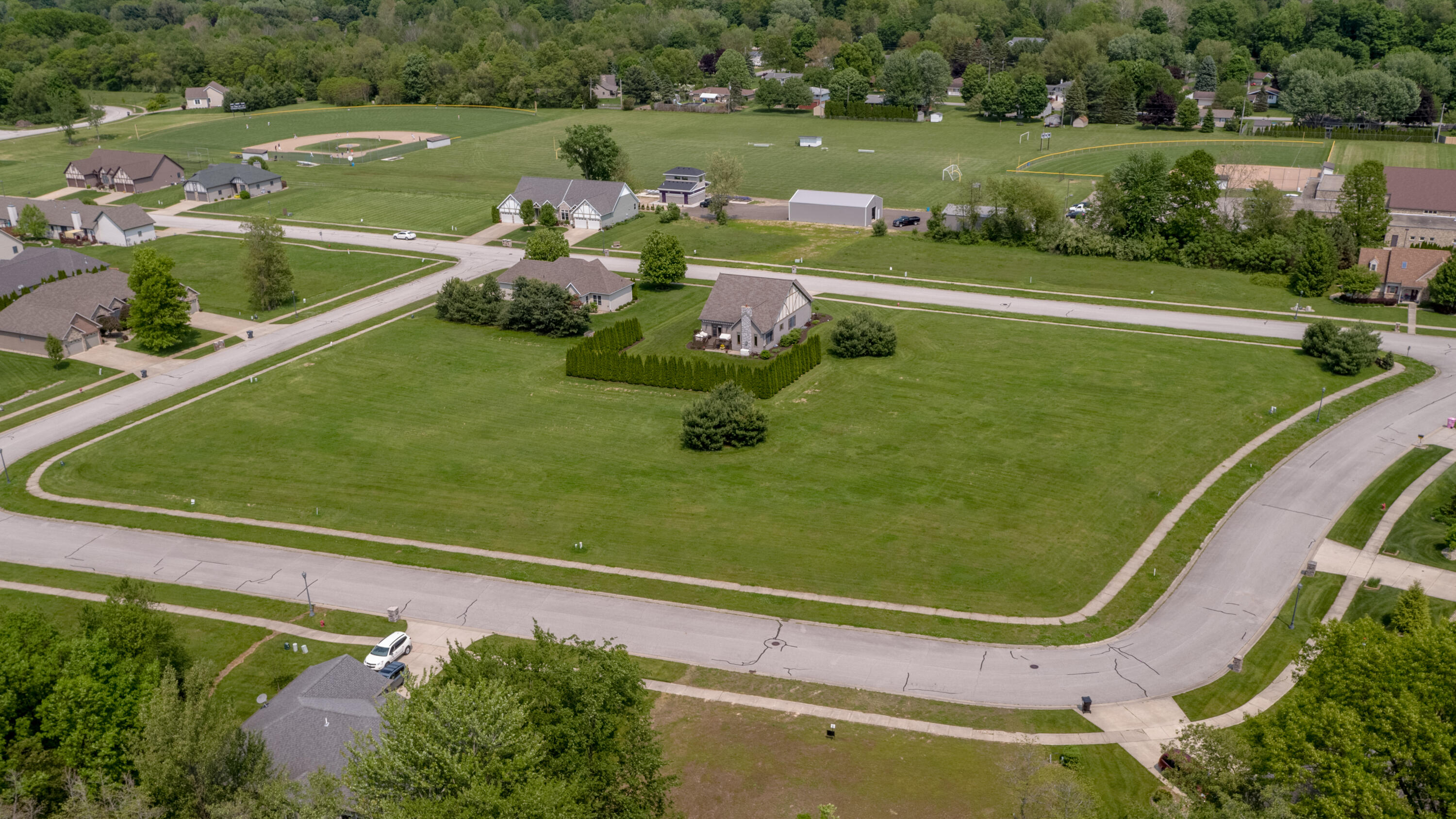 4674 &4676 Luther Path