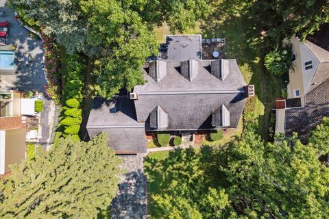 A home in Bloomfield Twp