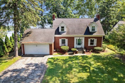 A home in Bloomfield Twp