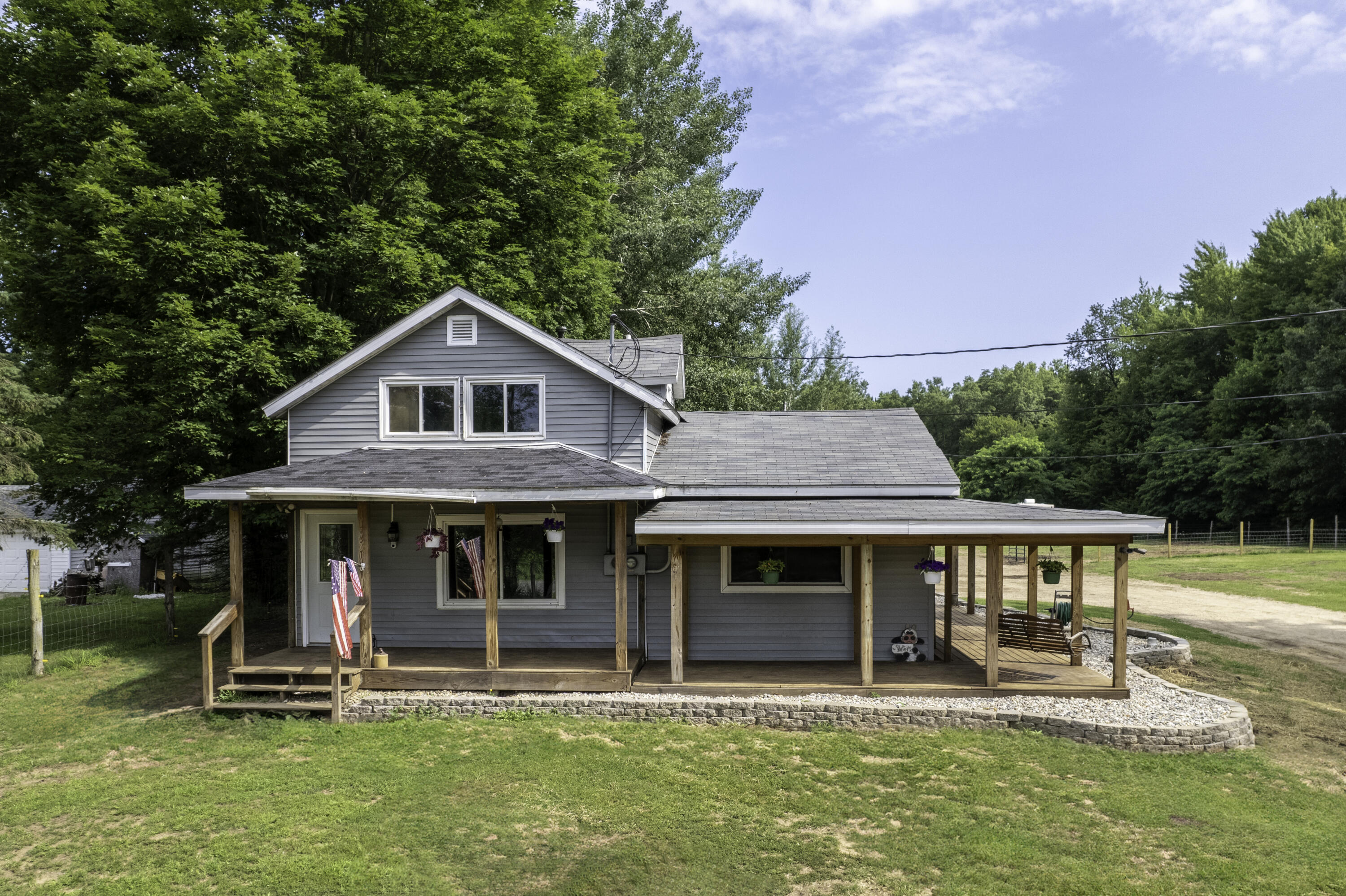 View Geneva Twp, MI 49056 house