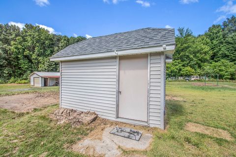 A home in Riverton Twp