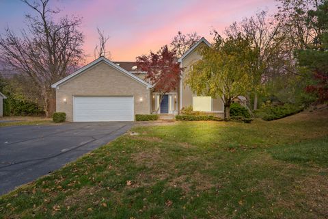 A home in West Bloomfield Twp