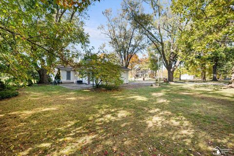 A home in La Salle Twp