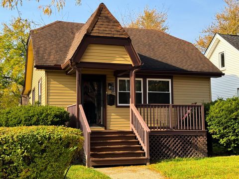 A home in Grosse Pointe Park