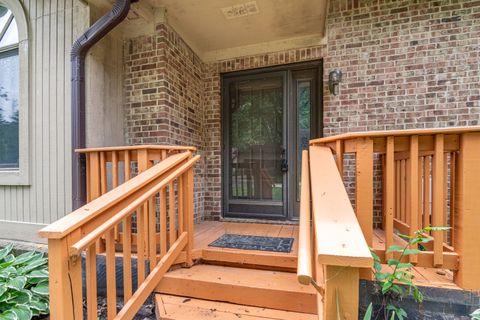 A home in West Bloomfield Twp