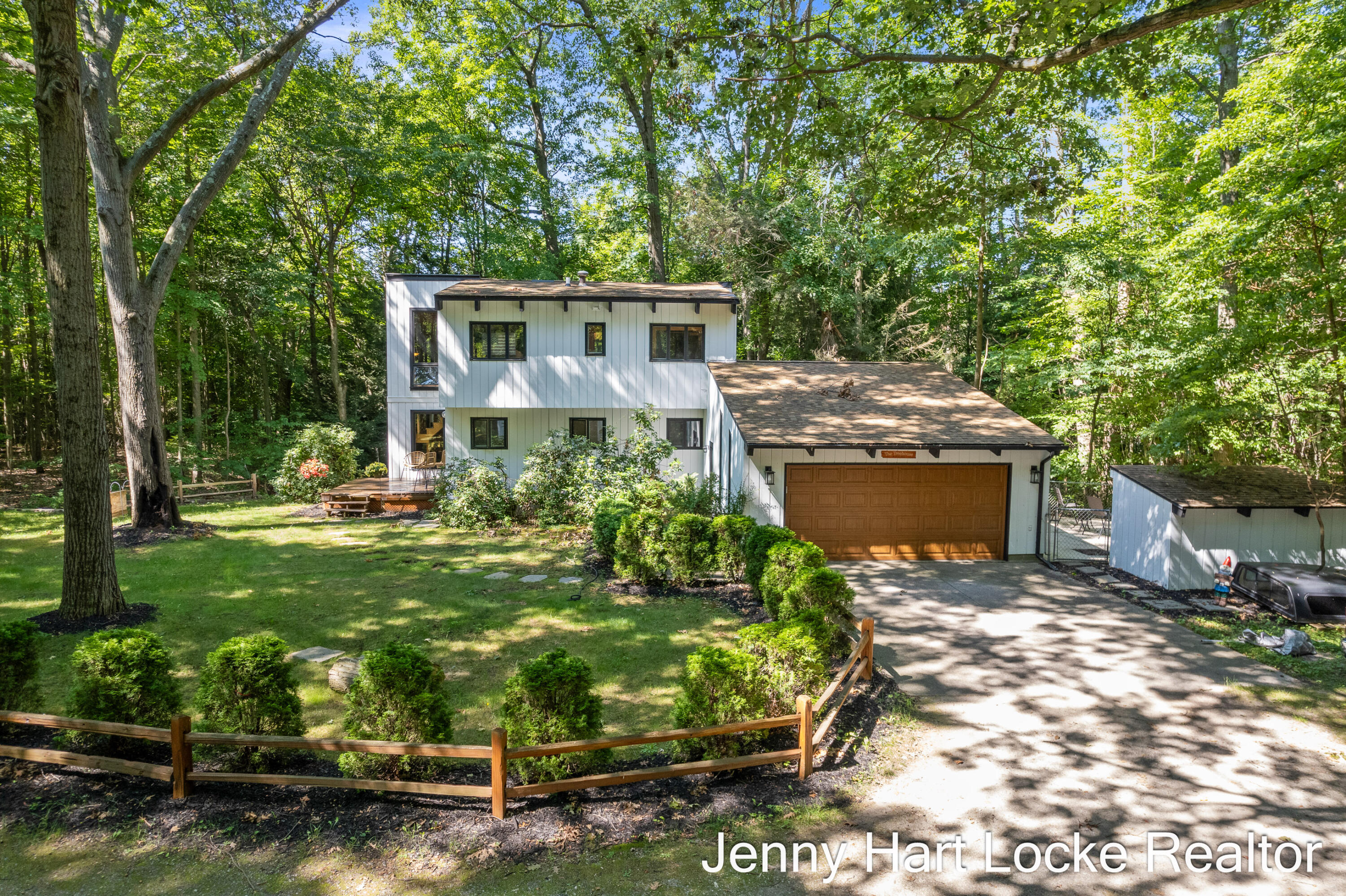 View Fruitport Twp, MI 49456 house