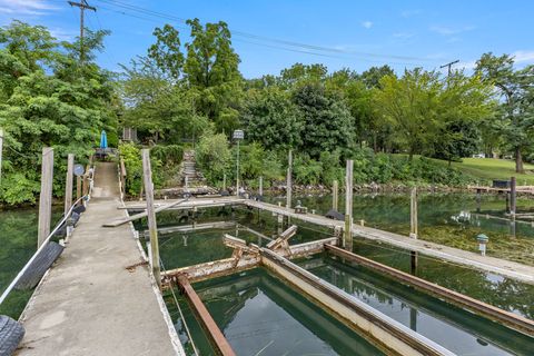 A home in Grosse Ile Twp