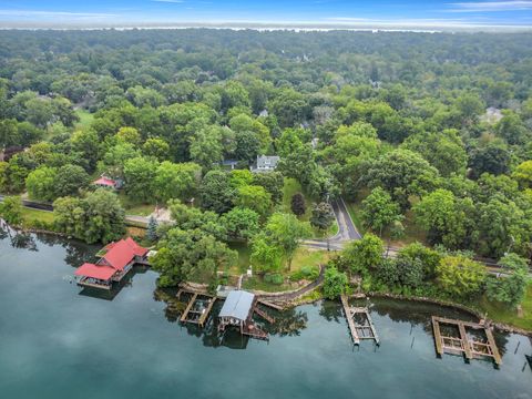 A home in Grosse Ile Twp