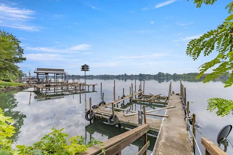 A home in Grosse Ile Twp