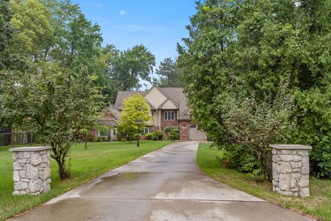 A home in Grosse Ile Twp