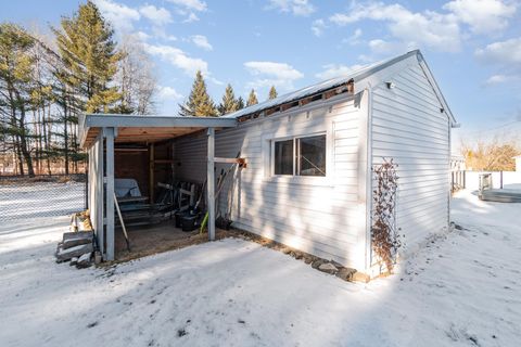 A home in Cumming Twp