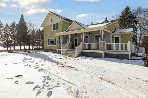 A home in Three Oaks Twp