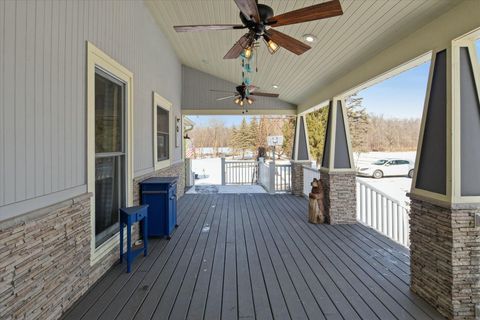 A home in Three Oaks Twp