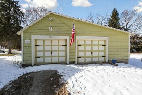 A home in Three Oaks Twp