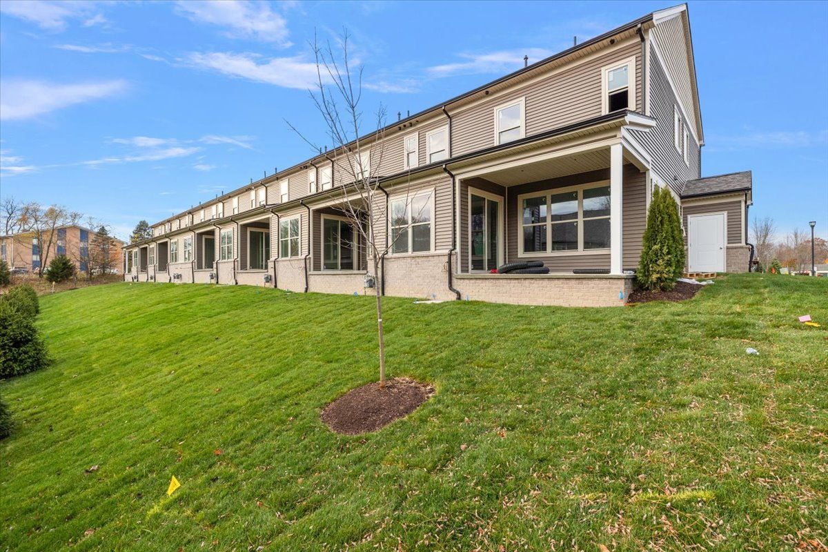 11384 Iziks Way Unit 11