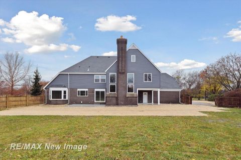 A home in Saginaw Twp