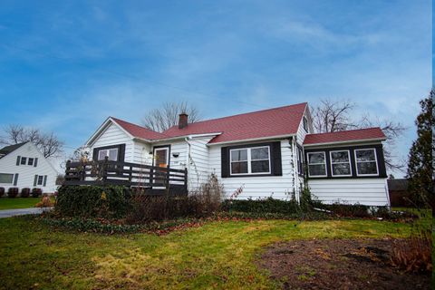 A home in Monitor Twp