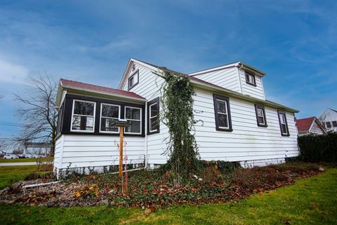 A home in Monitor Twp