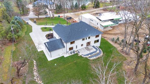 A home in Bloomfield Twp