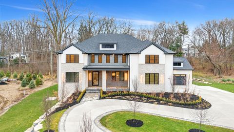 A home in Bloomfield Twp