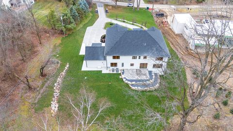 A home in Bloomfield Twp