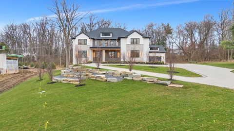 A home in Bloomfield Twp