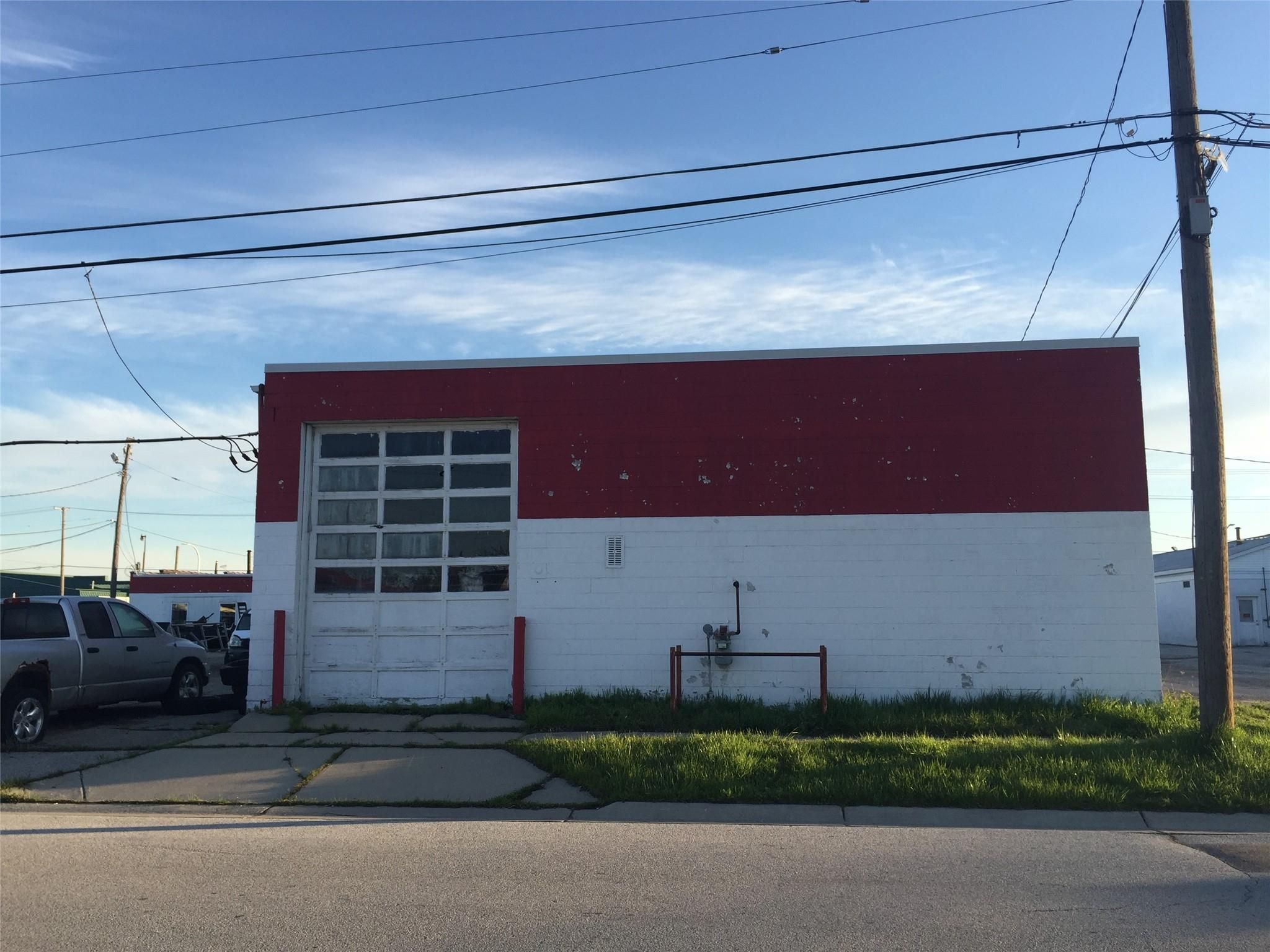 2222 Lapeer Avenue